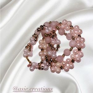 Three pieces flower bracelets 🌸✨